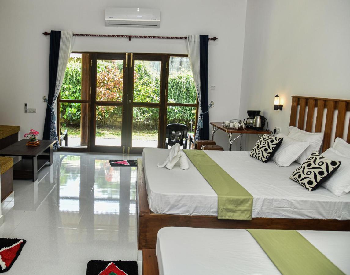 Clay House Hotel Udawalawe Eksteriør billede