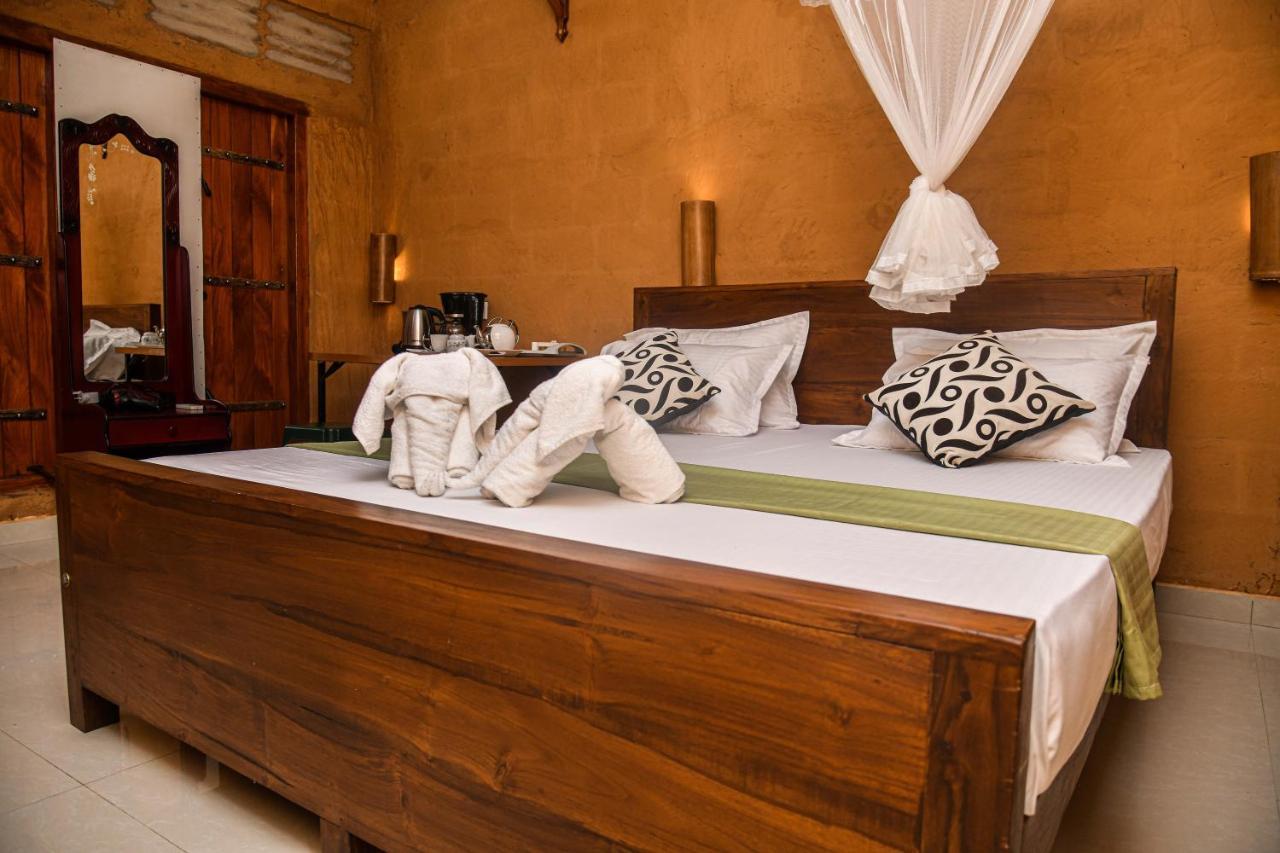 Clay House Hotel Udawalawe Eksteriør billede